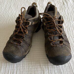KEEN Mens 9.5 US Brown Waterproof Hiking Trail Shoes EU 42.5 Leather Outdoor